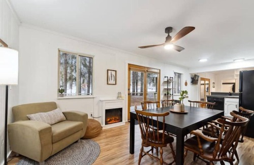 Bellaire Chalet De Esquí | Beautiful Chalet at Schuss Mtn. - Golf, Wine, Torch Lake, Lake Bellaire, Shorts