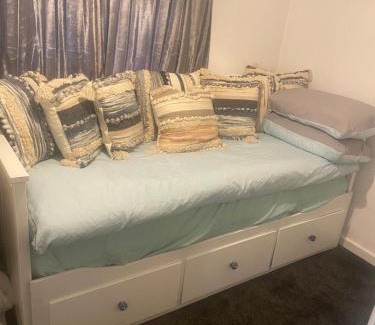 Sheerness Otro | Beautiful Chalet on Sheppy Village holiday park