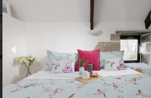 Lanhydrock Casa | Beautiful Character Cottage - with Hot Tub
