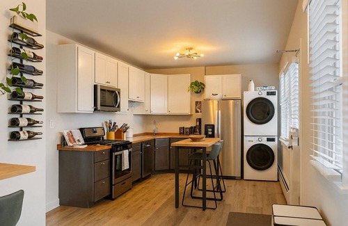 Chicago Apartamento | Beautiful Chicago 2BD 1BA, minutes from Downtown!