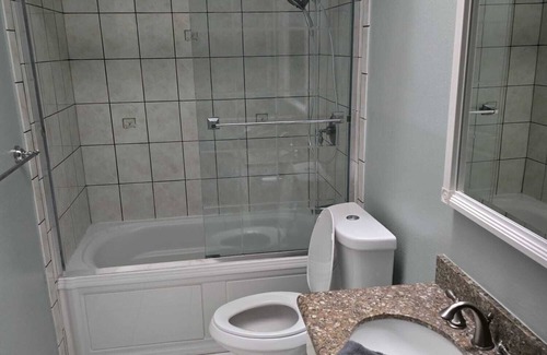 Union City Casa | Beautiful classy house for relaxation. Huge spaces and a great ambiance.
