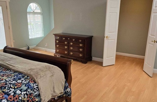 Union City Casa | Beautiful classy house for relaxation. Huge spaces and a great ambiance.