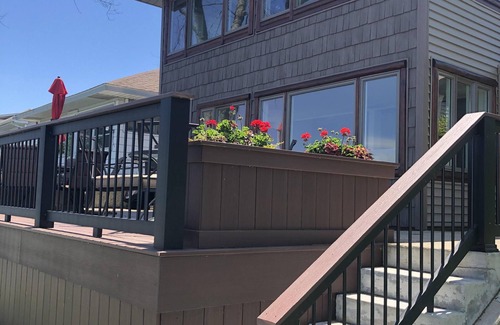 Clear Lake Casa | Hermosa Clear Lake 4 dormitorios casa frente al lago en Fremont, Indiana!