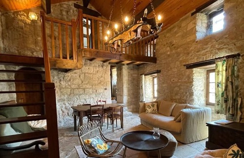 Saint-Rome-de-Tarn Casa | Beautiful country house in a village classified as a remarkable site in France