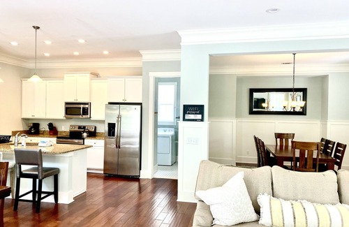Palmetto Dunes Cabaña | Beautiful Cottage on Hilton Head Island, Pink