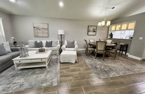 Hunt Club Cabaña | Beautiful Cottage located inside PGA National