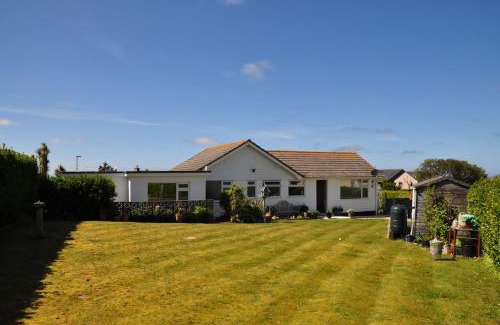 Sennen Apartamento | Beautiful coastal bungalow, Sennen, Porthcurno,sea