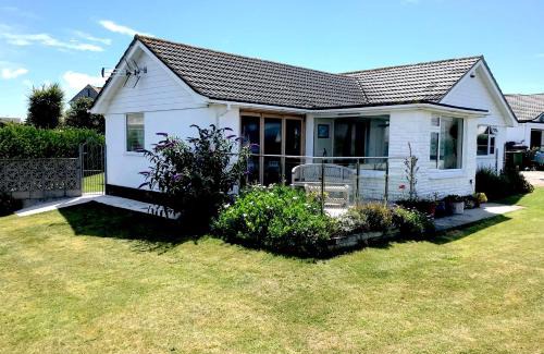 Sennen Apartamento | Beautiful coastal bungalow, Sennen, Porthcurno,sea