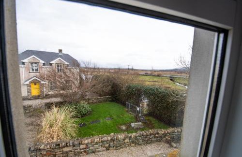 Tullaghan Casa | Beautiful coastal house at the Drowes Rivermouth