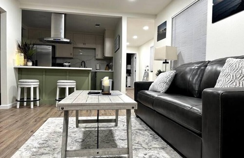Lemoore Casa | Beautiful. Comfortable. Clean.