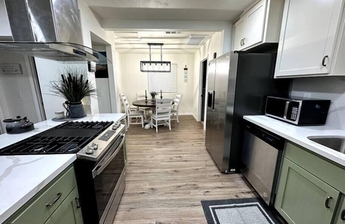 Lemoore Casa | Beautiful. Comfortable. Clean.