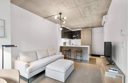 Cite Multimedia Apartamento | Beautiful Condo in Griffintown
