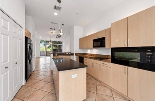 Pelican Bay Casa | Beautiful Condo in Luxury Gated Complex In Pelican Bay