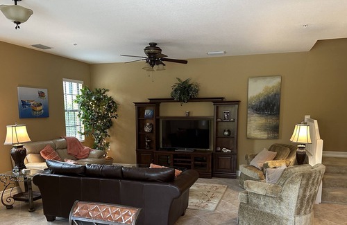 Ole Condominio | Beautiful Condo in Ole' section of Lely Resort - Resort Style Pool & Dining