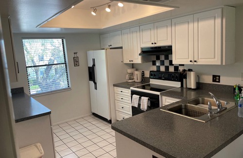 East Lake Woodlands Condominio | Beautiful Condo in prime Florida location within premier gated community.