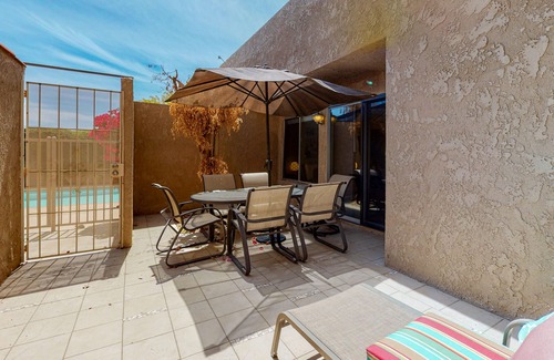 Baristo Condominio | Beautiful Condo w/ shared pools, less than a mile to downtown
