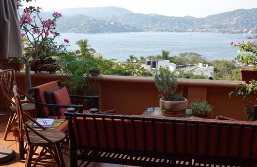 Playa Las Gatas Casa | Beautiful Condo With Gorgeous Ocean View 5 Min Walk from the best beach in Zihua
