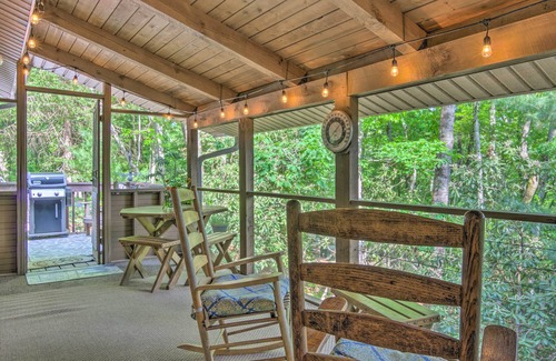 Brevard Casa | Beautiful Connestee Falls Home w/ Porch in Brevard