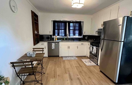 Concord Casa | Beautiful contemporary 2BDR - Concord