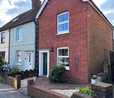 Midhurst Casa | Beautiful, cosy, comfortable Marden!