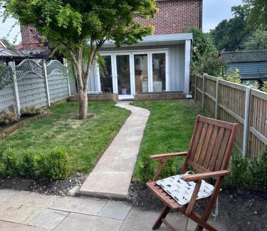 Midhurst Casa | Beautiful, cosy, comfortable Marden!