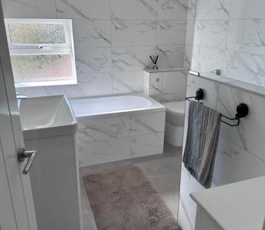 Midhurst Casa | Beautiful, cosy, comfortable Marden!