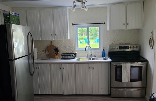 Innisfil Cabaña | Beautiful cottage 5 minutes from the main beach and very cozy