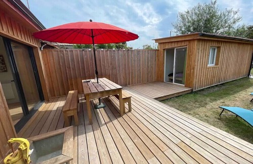 Gujan-Mestras Chalet De Esquí | Beautiful cottage with garden near the beach