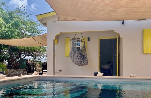 Nawati Cabaña | Beautiful Cottage in Quiet Residential Area - Including Amazing Pool!