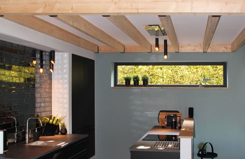 Woudrichem Cabaña | Beautiful Cottage in secluded garden