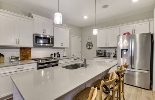 Tullahoma Casa | Beautiful cottage next to Tims Ford Lake