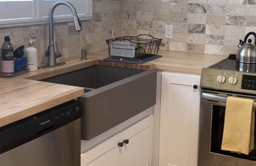 Roxhill Casa | Beautiful Cottage On Quiet Street