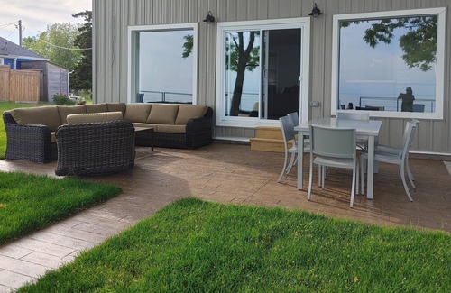 Hamilton Cabaña | Beautiful cottage right on the Lake Erie