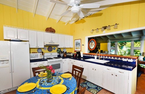 Estate Carolina Casa | Casa ecológica en Coral Bay, vista al agua, capacidad para 4-8