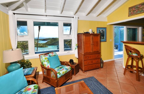 Estate Carolina Casa | Casa ecológica en Coral Bay, vista al agua, capacidad para 4-8