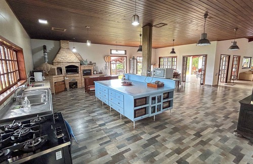 Piracaia Casa | Beautiful Country Houses.Access to the dam via the property,Heated swimming pool