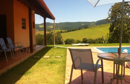 Extrema Casa | Hermosa Villa con piscina y vista panorámica hermosa 1 hora SP