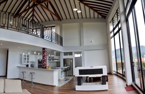 Sopo Casa | Hermosa Casa Campestre con increíble vista al valle de Sopó