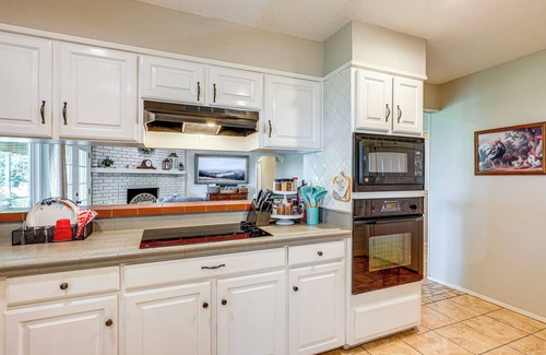 Valley Mills Casa | Beautiful Country Home on Secluded & Gated Acreage