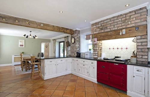 Black Bull Casa | Beautiful Countryside Home just outside Dublin City with Hot Tub
