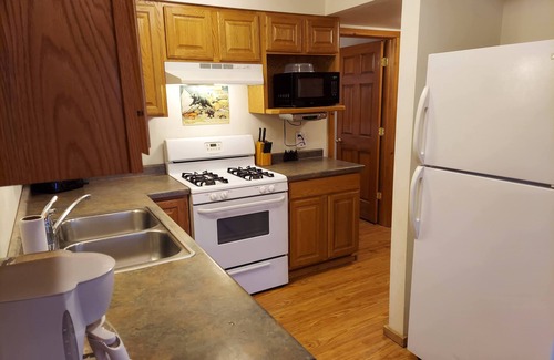Warrens Cabina | Beautiful, cozy 3 bedroom cabin with additional loft space near water park!