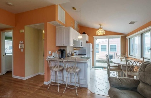 Ortley Beach Cabaña | Beautiful Cozy Beach Cottage in Ocean Beach III - 8 houses from the beach!