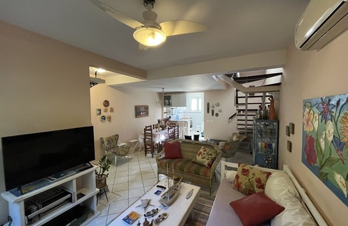 Camburi Casa | Hermosa y acogedora casa familiar en una comunidad cerrada con 3 dormitorios (1 en suite)