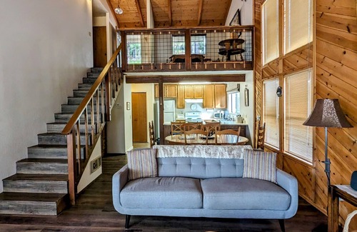 Arnold Casa | Hermosa y acogedora cabaña en Blue Lake Springs