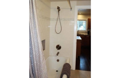 Coeur d'Alene Cabaña | Beautiful, Cozy Downtown CDA Home
