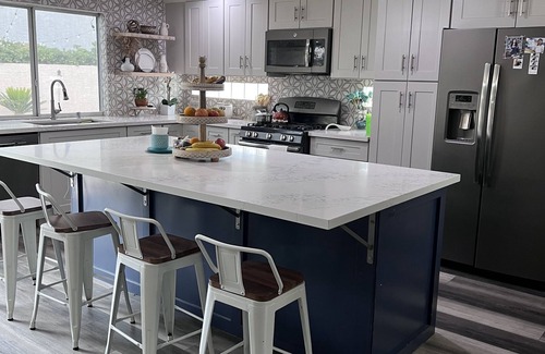 Las Vegas Casa | Beautiful Cozy home with 5 bdr and 3 baths. Great for families, entertainment.