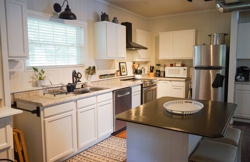 Fairview Cabaña | Beautiful Cozy Immaculate cottage