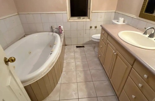 Pickering Casa | Beautiful Cozy room Budget Stay