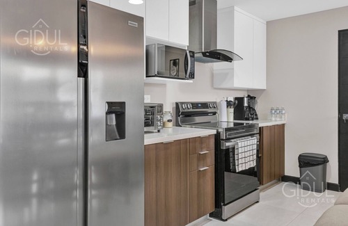Santa Tecla Apartamento | Beautiful, cozy, upscale APT next to Las Ramblas