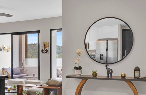 Santa Tecla Apartamento | Beautiful, cozy, upscale APT next to Las Ramblas
